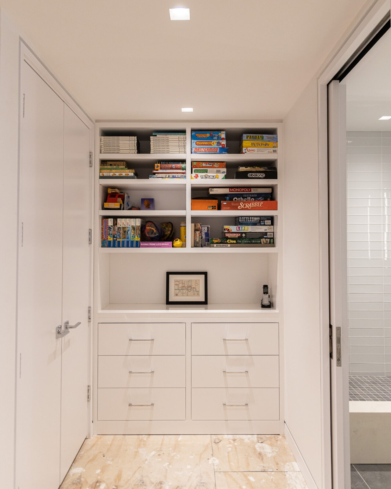 gaming haven with sleek slow-close drawers